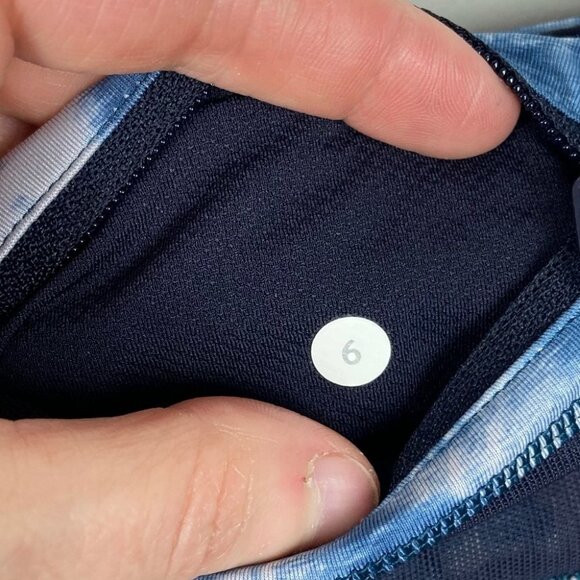 Lululemon Mesh With Me Crop Leggings Blue Printed Size 6 Yoga Running Fitness - Picture 5 of 11